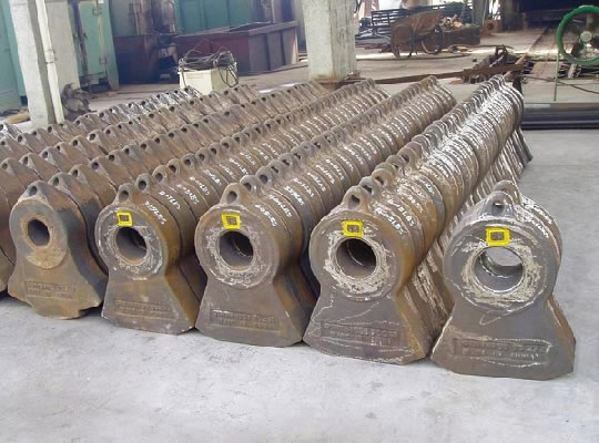 金屬破碎機(jī)合金錘頭.jpg